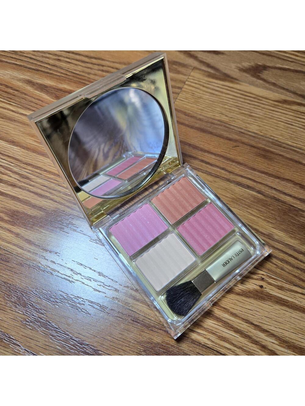 Estee Lauder Deluxe All Over Face Compact